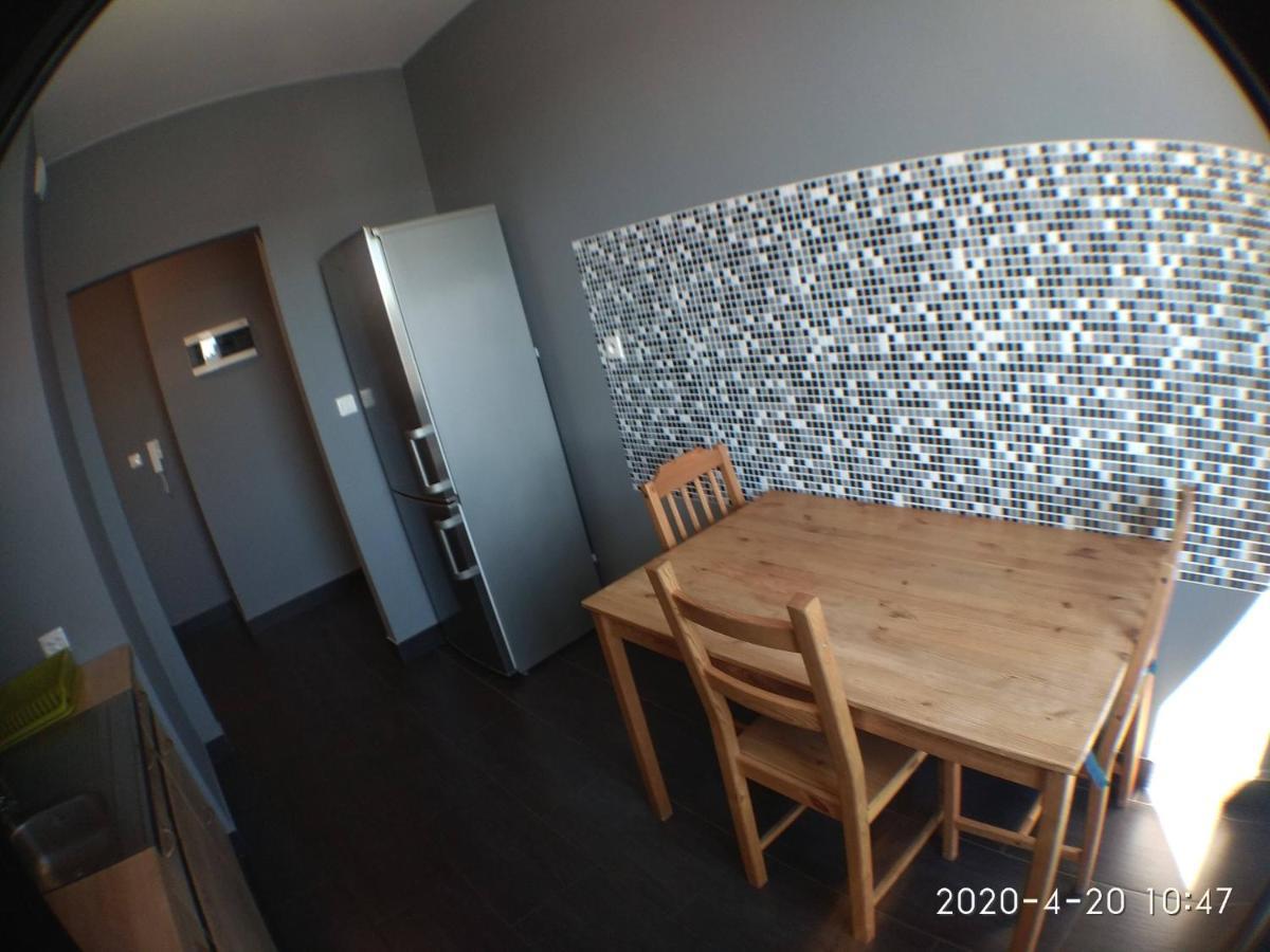 2060 Zwyciestwa 5G - Tanie Pokoje W Apartamencie - Samodzielne Zameldowanie - Self Check In Posen Exterior foto